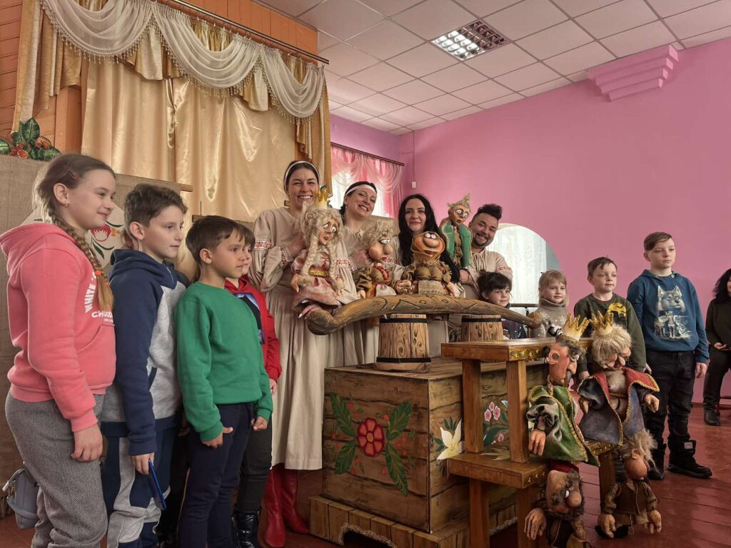 Житомирський театр ляльок завітав з новою виставою до дітлахів Бердичівського району!