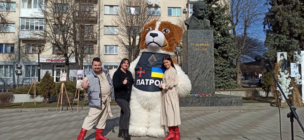 Актори Житомирського академічного обласного театру ляльок долучилися до відзначення 211-ї річниці від дня народження Тараса Григоровича Шевченка